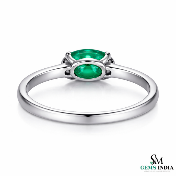Oval Cut Green Emerald Ring in Gold – Minimalist Natural Gemstone Stackable Ring