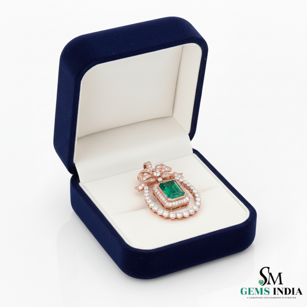 Vintage Style Emerald-Cut Emerald Bow Pendant Luxury Bow Diamond Pendant