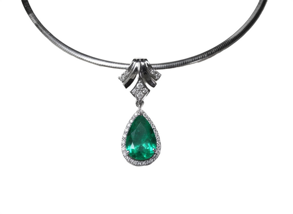 3.50 carat Radiant Teardrop Emerald Pendant Pear Cut Green Gemstone Brilliance