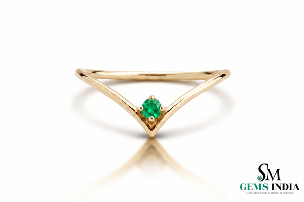 Dainty V Band Emerald Ring – Minimalist 14k Gold Solitaire Ring