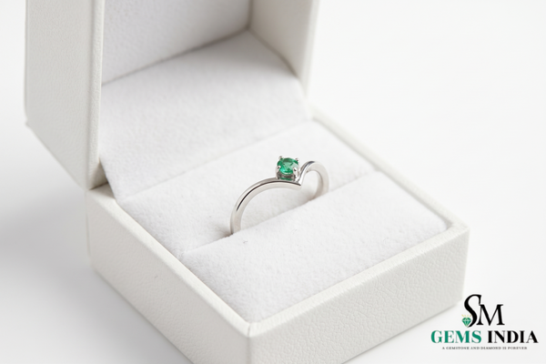 Dainty V Band Emerald Ring – Minimalist 14k Gold Solitaire Ring