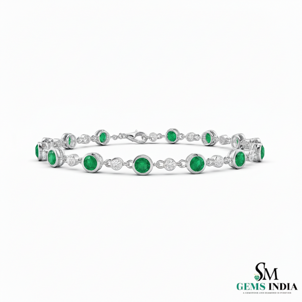 Doppelter Smaragd-Ring in offenem Design aus 14 Karat Gold – Band mit quadratisch und rund geschliffenen grünen Edelsteinen