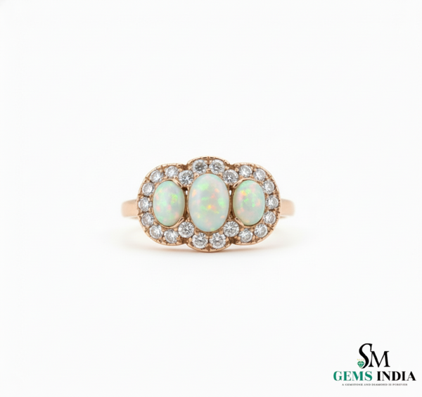 Doppelter Smaragd-Ring in offenem Design aus 14 Karat Gold – Band mit quadratisch und rund geschliffenen grünen Edelsteinen