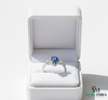 Doppelter Smaragd-Ring in offenem Design aus 14 Karat Gold – Band mit quadratisch und rund geschliffenen grünen Edelsteinen