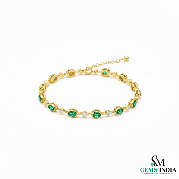 Doppelter Smaragd-Ring in offenem Design aus 14 Karat Gold – Band mit quadratisch und rund geschliffenen grünen Edelsteinen