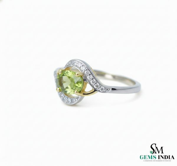 Doppelter Smaragd-Ring in offenem Design aus 14 Karat Gold – Band mit quadratisch und rund geschliffenen grünen Edelsteinen