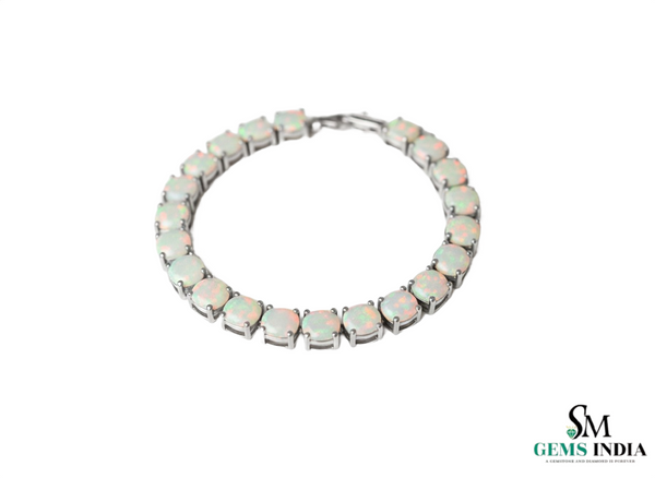 Round Opal Tennis Bracelet in 18k Gold – Classic Elegant Gemstone Jewelry