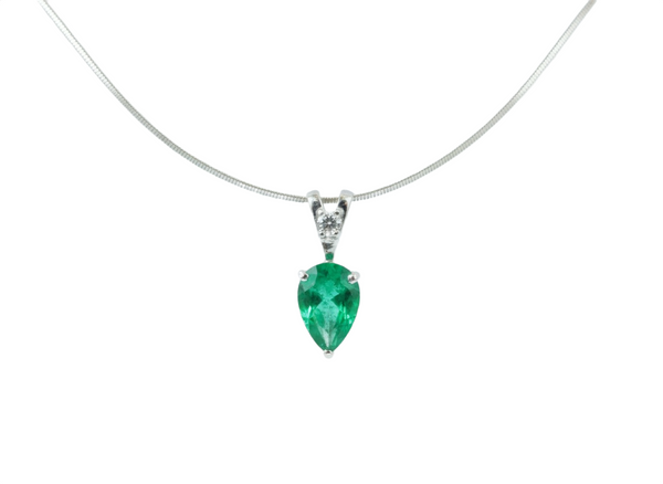 1.90 carat Natural Teardrop Emerald Pendant Necklace in 14k Gold with Diamond Accent