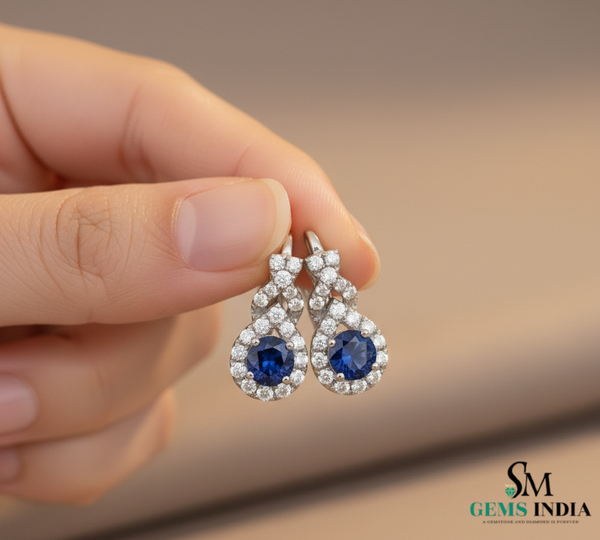Round Blue Sapphire & Diamond Cluster Stud Earrings in 18k Gold – Vintage Halo Style (Copy)