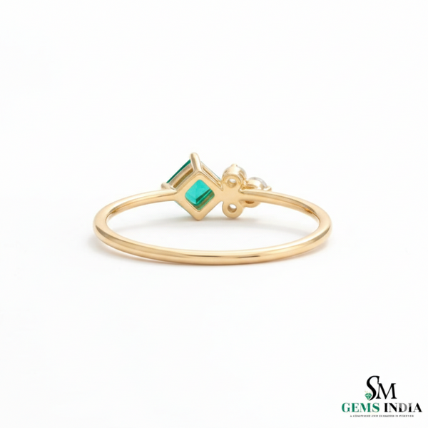 Princess Cut Green Emerald Ring with Trio Diamond Accent Cluster – Minimalist Fine Jewelry