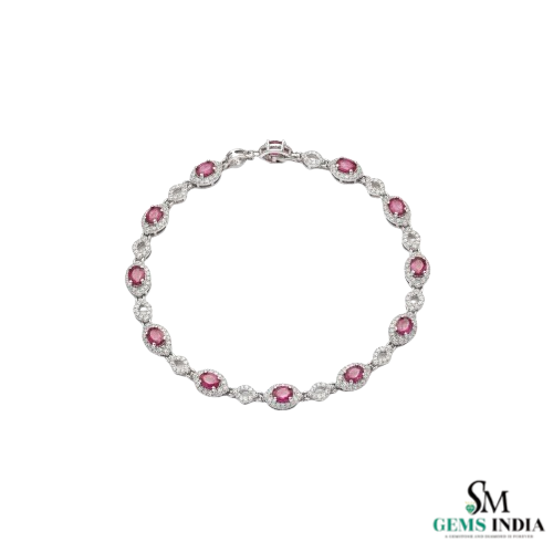 Doppelter Smaragd-Ring in offenem Design aus 14 Karat Gold – Band mit quadratisch und rund geschliffenen grünen Edelsteinen