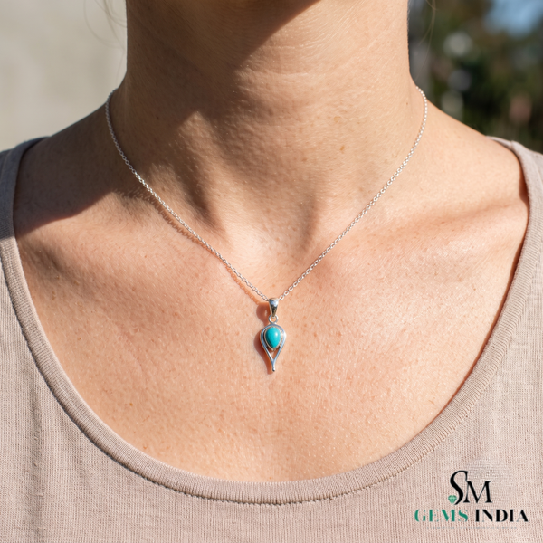 Elegant Turquoise Teardrop Pendant in 14K Gold – Minimalist Statement Jewelry
