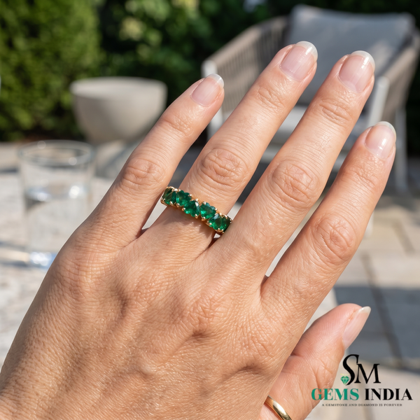 Heart Emerald Wedding Band Ring - Romantic Gemstone Band