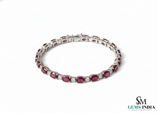 Elegant Oval shape Natural Ruby Bracelet with Diamond Accents – Timeless Luxury