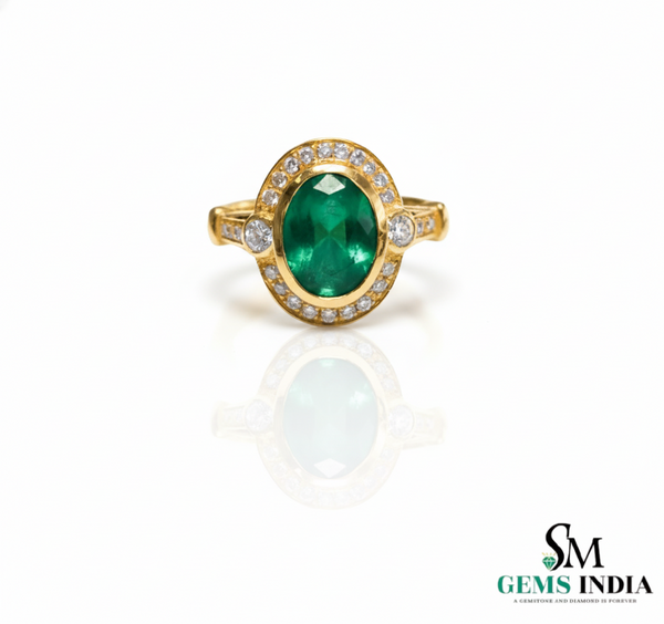 Elegant Oval Cut Natural Emerald Promise Ring with Sparkling Diamonds Accent