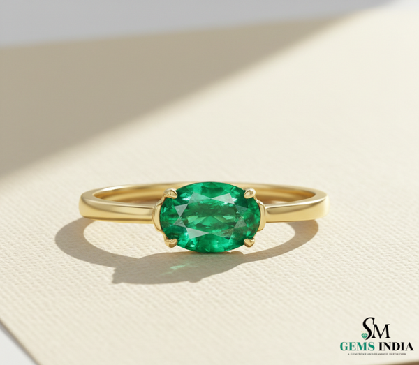 Oval Cut Green Emerald Ring in Gold – Minimalist Natural Gemstone Stackable Ring