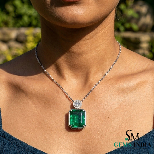 Octagon Green Emerald Pendant Necklace – Fine Jewelry Gift for Her