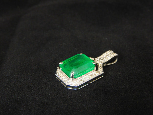 8.10 carat Stunning Natural Emerald Pendant Emerald Cut Green Gem with Diamond Halo Glow