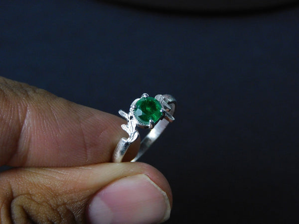 Natural Emerald Ring with Leaf Pattern Band Promise Ring in 14k Gold 1.10 carat Emerald Wedding RIng