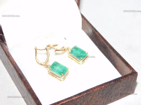 7,80 ct dunkelgrüne Statement-Ohrhänger mit großen sambischen Smaragden im Smaragd- und Ovalschliff, 18 Karat Gold, Smaragdohrringe, ovale Smaragdstifte (Kopie)