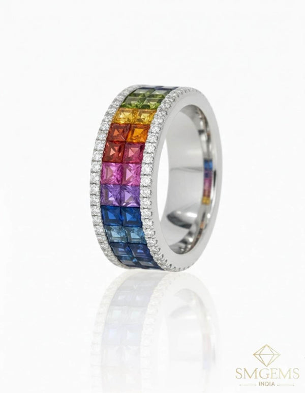 Doppelter Smaragd-Ring in offenem Design aus 14 Karat Gold – Band mit quadratisch und rund geschliffenen grünen Edelsteinen