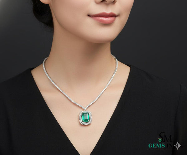 10.10 carat Glamorous Natural Emerald Halo Pendant Necklace Sparkling Diamond Setting