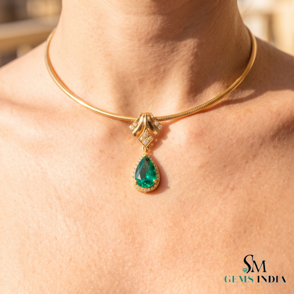 3.50 carat Radiant Teardrop Emerald Pendant Pear Cut Green Gemstone Brilliance