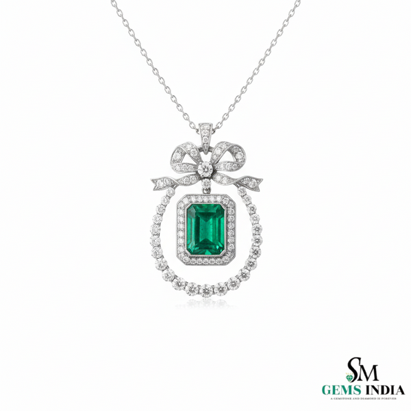 Vintage Style Emerald-Cut Emerald Bow Pendant Luxury Bow Diamond Pendant