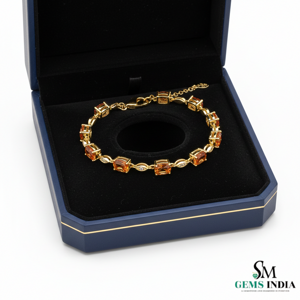 Doppelter Smaragd-Ring in offenem Design aus 14 Karat Gold – Band mit quadratisch und rund geschliffenen grünen Edelsteinen