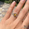 Doppelter Smaragd-Ring in offenem Design aus 14 Karat Gold – Band mit quadratisch und rund geschliffenen grünen Edelsteinen