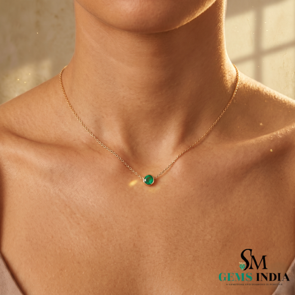 Round Emerald Bezel Set Pendant Necklace – Minimalist Solitaire Green Gemstone Fine Jewelry