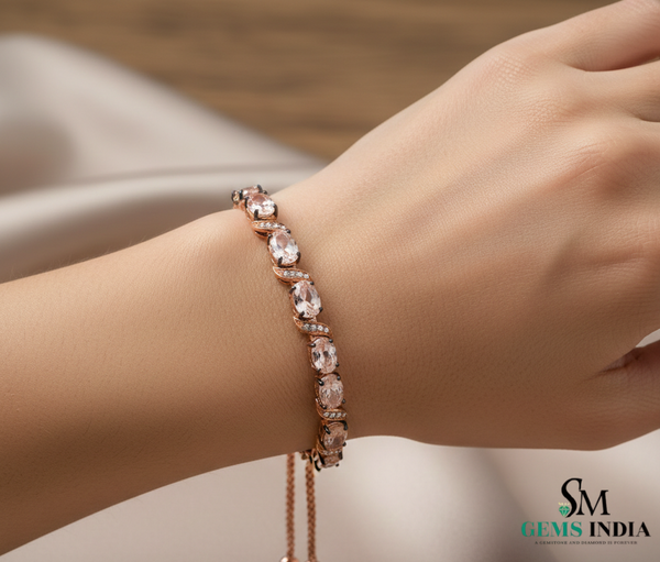 Tennisarmband aus Natur-Smaragden im Ovalschliff und Diamanten in Gold | Tennisarmband aus Natur-Smaragden und Diamanten in Gold | Tennisarmband mit großen Smaragden im Ovalschliff