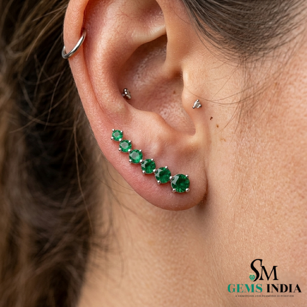 Round Emerald Vertical Bar Earrings in 14K Gold – Elegant Graduated Green Stone Stud Earrings