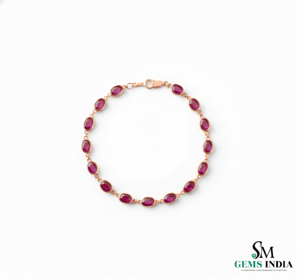 Doppelter Smaragd-Ring in offenem Design aus 14 Karat Gold – Band mit quadratisch und rund geschliffenen grünen Edelsteinen