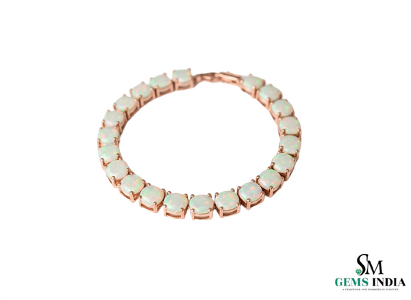 Round Opal Tennis Bracelet in 18k Gold – Classic Elegant Gemstone Jewelry