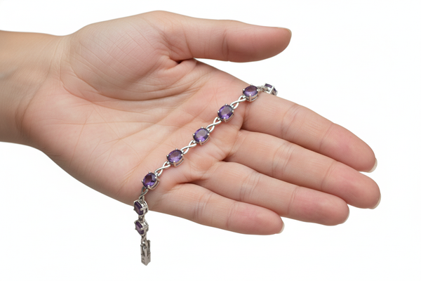 Doppelter Smaragd-Ring in offenem Design aus 14 Karat Gold – Band mit quadratisch und rund geschliffenen grünen Edelsteinen