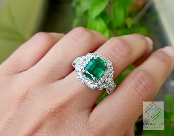 Emerald Cut Natural Emerald And Diamonds Vintage Split Band Ring in 14K Gold