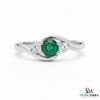 Round Natural Emerald Center Diamond Side Stone Curved Band Ring