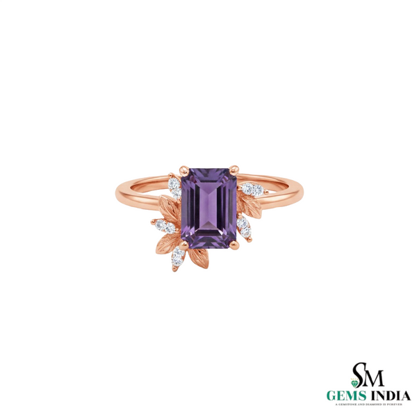 Doppelter Smaragd-Ring in offenem Design aus 14 Karat Gold – Band mit quadratisch und rund geschliffenen grünen Edelsteinen