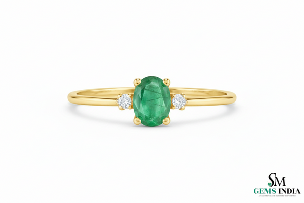 Doppelter Smaragd-Ring in offenem Design aus 14 Karat Gold – Band mit quadratisch und rund geschliffenen grünen Edelsteinen