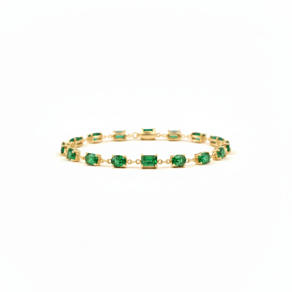 Doppelter Smaragd-Ring in offenem Design aus 14 Karat Gold – Band mit quadratisch und rund geschliffenen grünen Edelsteinen