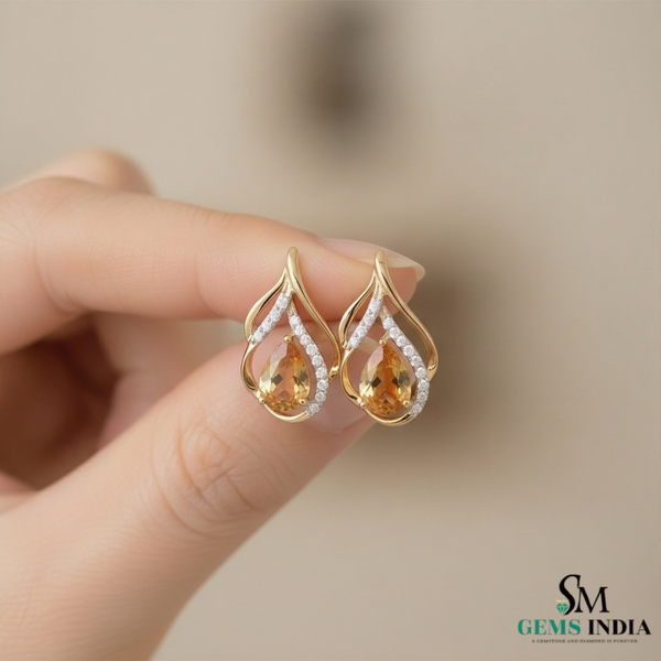 Doppelter Smaragd-Ring in offenem Design aus 14 Karat Gold – Band mit quadratisch und rund geschliffenen grünen Edelsteinen