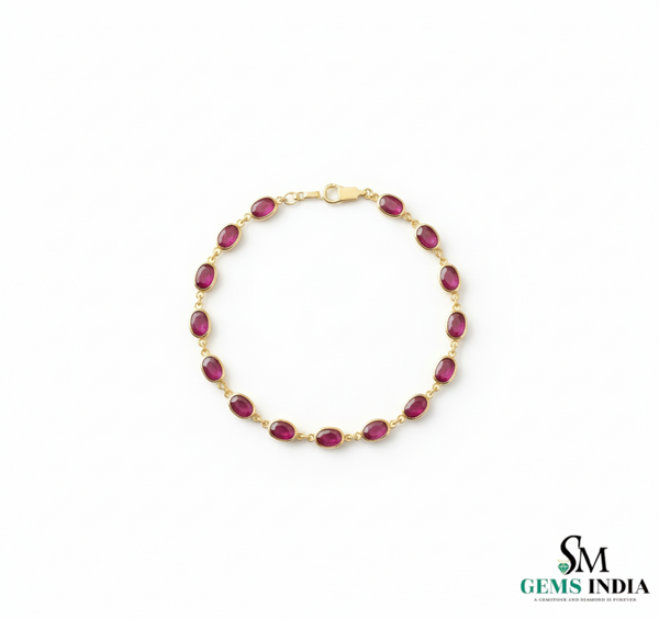 Doppelter Smaragd-Ring in offenem Design aus 14 Karat Gold – Band mit quadratisch und rund geschliffenen grünen Edelsteinen