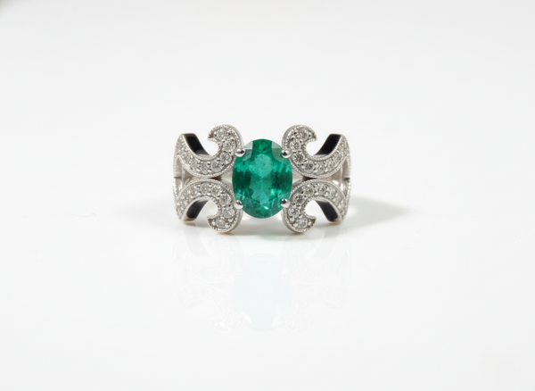 Oval Emerald And Diamond Engagement Ring in 18k Solid Gold Vintage Scroll Band Engagement Ring