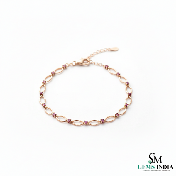 Doppelter Smaragd-Ring in offenem Design aus 14 Karat Gold – Band mit quadratisch und rund geschliffenen grünen Edelsteinen