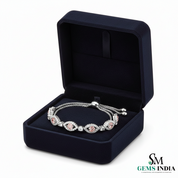 Tennisarmband aus Natur-Smaragden im Ovalschliff und Diamanten in Gold | Tennisarmband aus Natur-Smaragden und Diamanten in Gold | Tennisarmband mit großen Smaragden im Ovalschliff