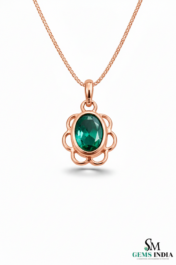 Vintage Style Oval Emerald Gold Pendant – Elegant Floral Frame