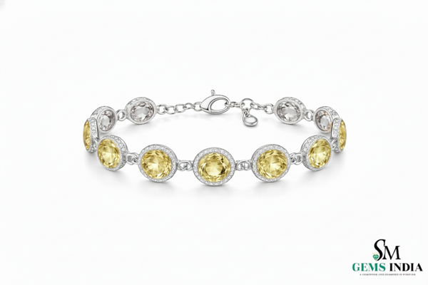 Doppelter Smaragd-Ring in offenem Design aus 14 Karat Gold – Band mit quadratisch und rund geschliffenen grünen Edelsteinen