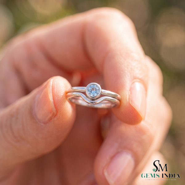 Round Aquamarine Gold Ring With Sculpted Double Band - Elegant Fine Jewelry Gift For Her