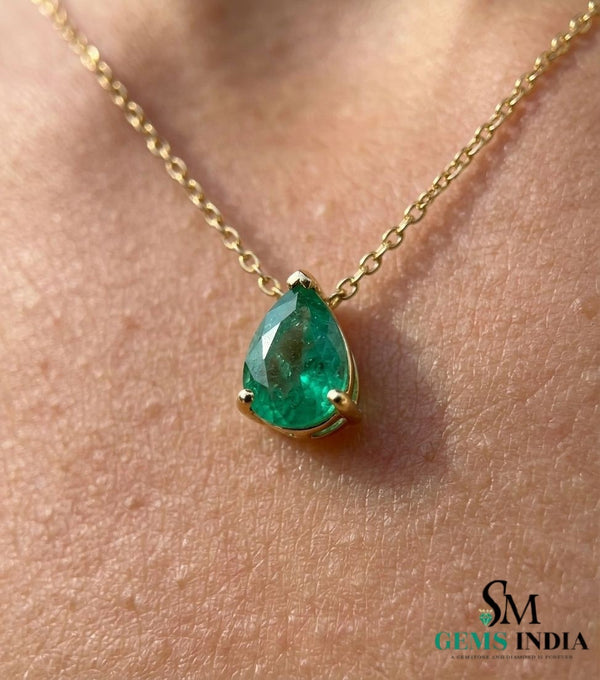 Pear Cut Emerald Necklace in 14k Gold – Elegant Teardrop Pendant